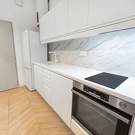 Hebergements Modernes & Cosy A Arles T3 Et T2 Elegants Exterior photo