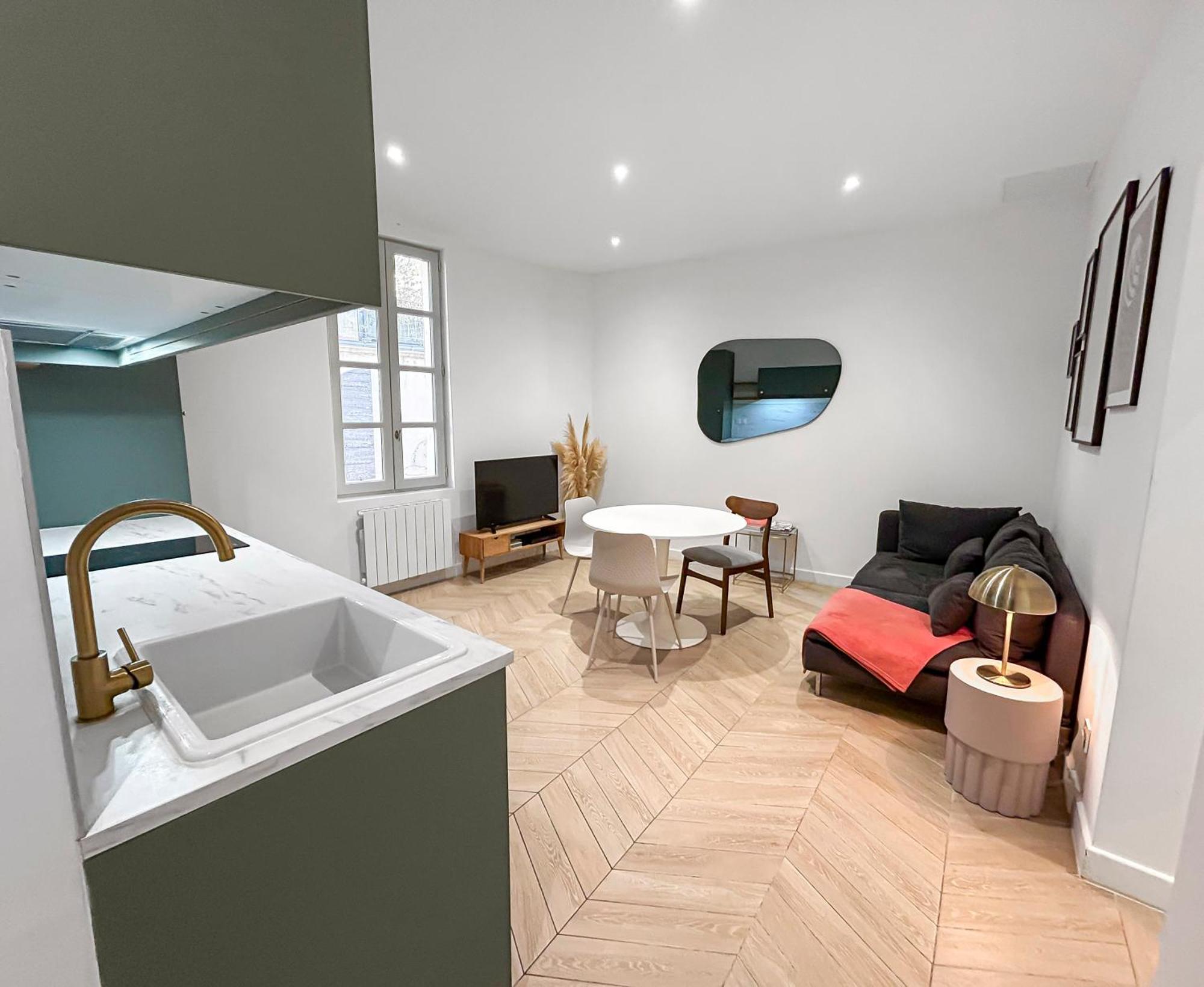 Hebergements Modernes & Cosy A Arles T3 Et T2 Elegants Exterior photo