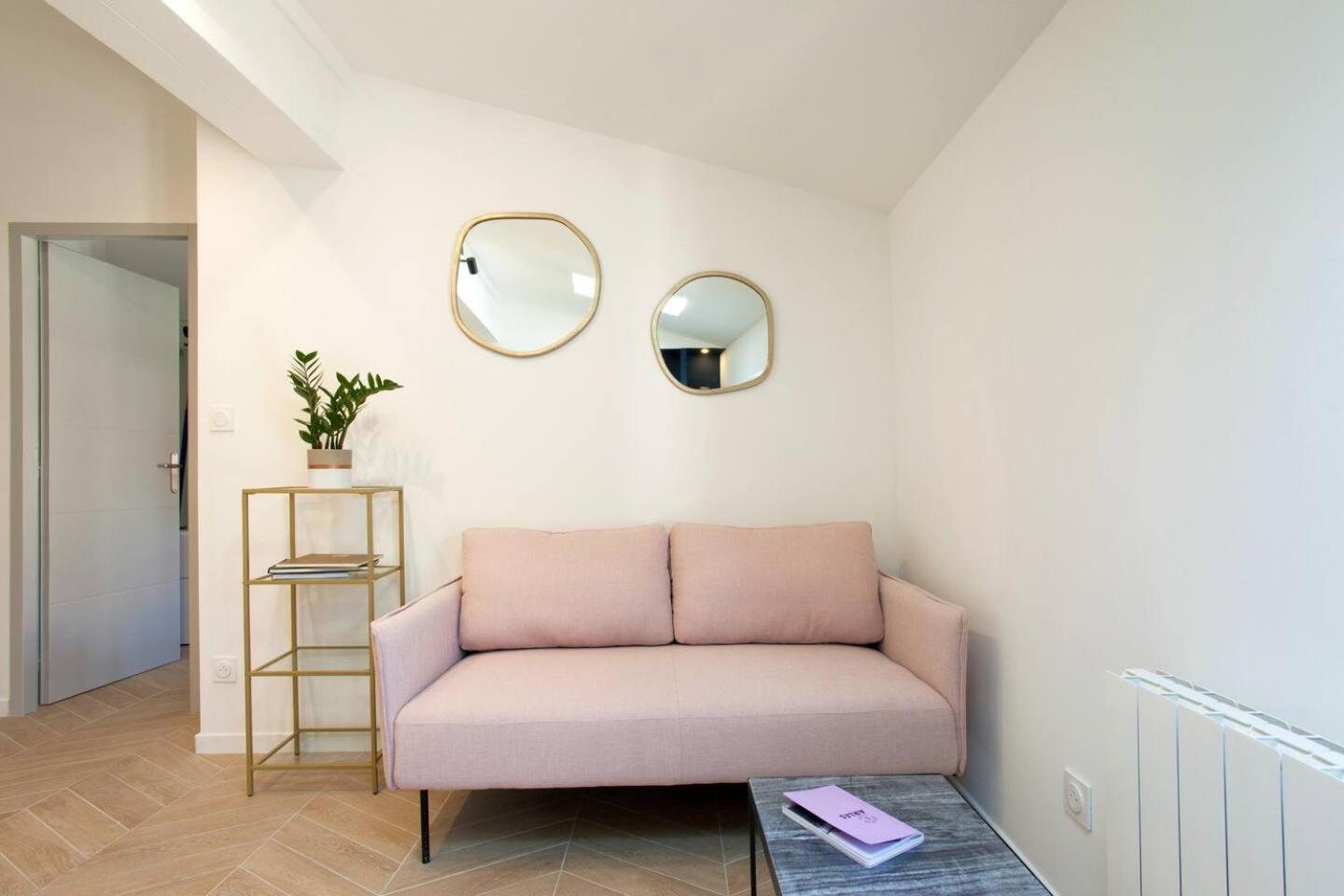 Hebergements Modernes & Cosy A Arles T3 Et T2 Elegants Exterior photo
